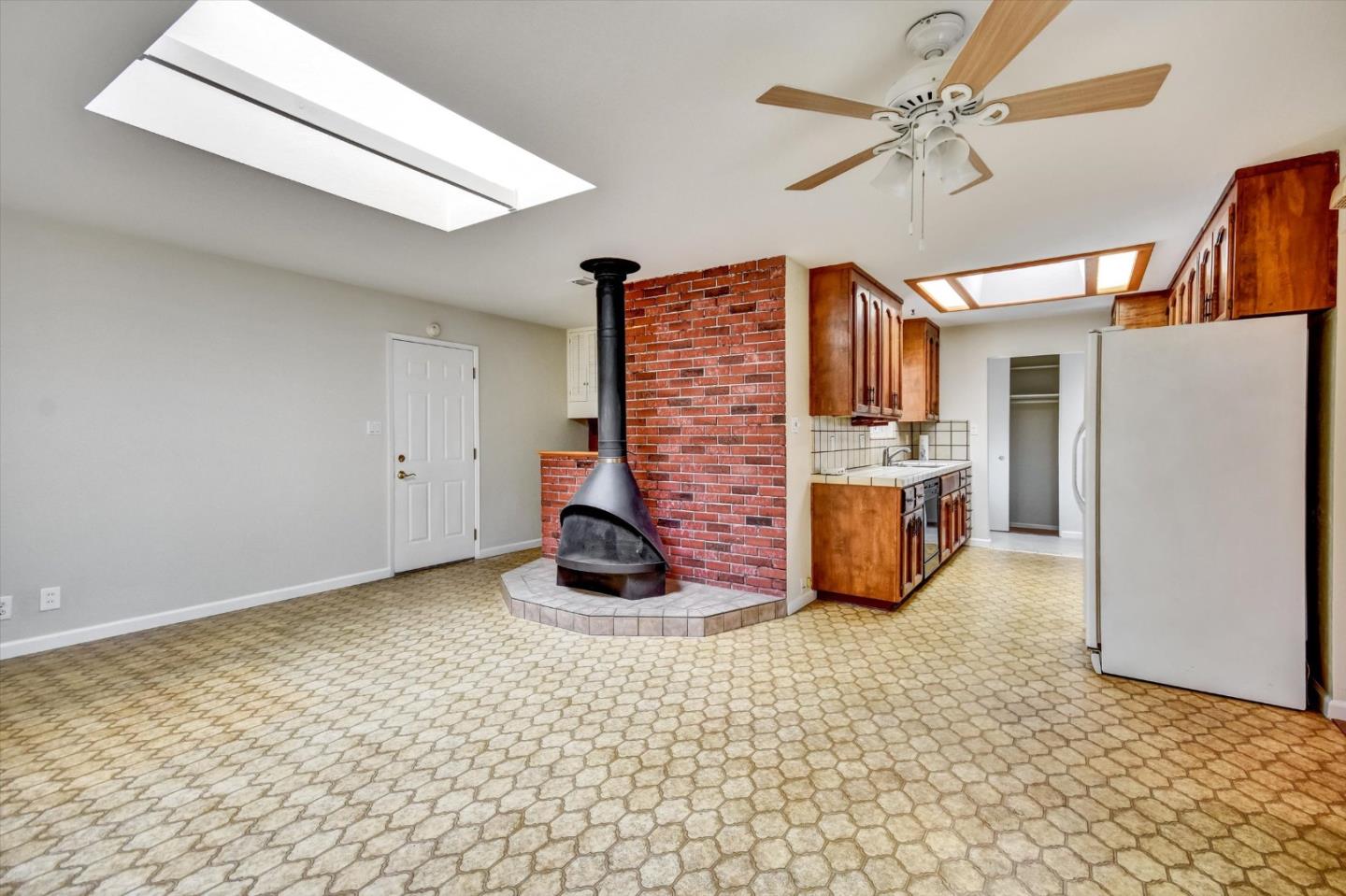 Detail Gallery Image 9 of 35 For 1543 Willowbrook Dr, San Jose,  CA 95118 - 4 Beds | 2/1 Baths