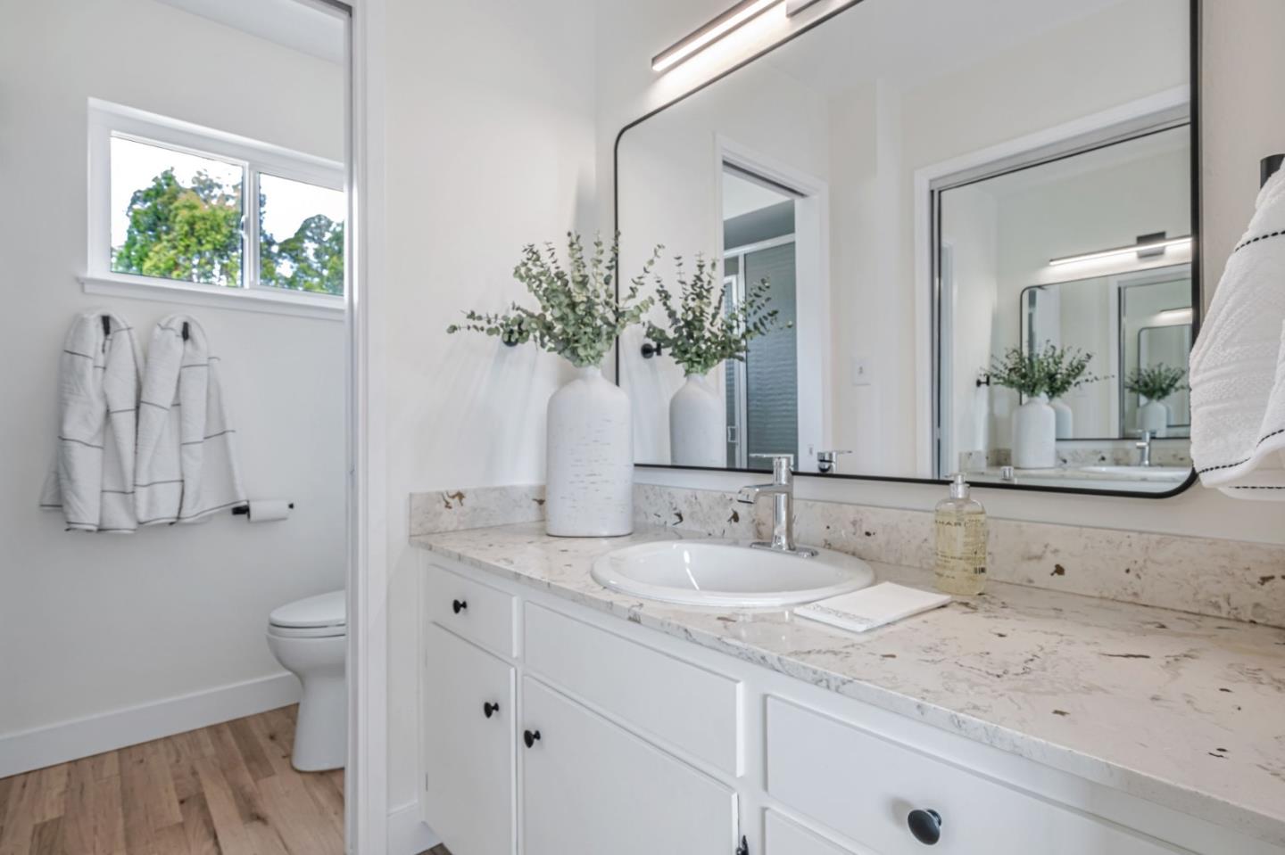 Detail Gallery Image 30 of 61 For 239 Segre Pl, Santa Cruz,  CA 95060 - 4 Beds | 3 Baths