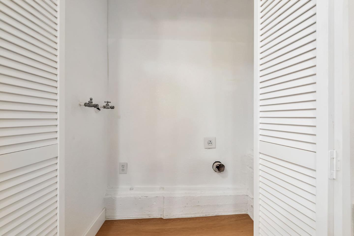 Detail Gallery Image 20 of 36 For 21683 Summit Rd, Los Gatos,  CA 95033 - 2 Beds | 1 Baths