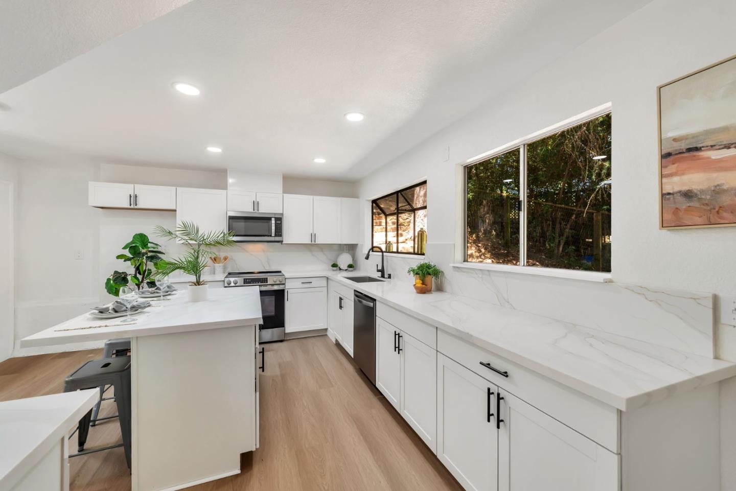 Detail Gallery Image 9 of 36 For 21683 Summit Rd, Los Gatos,  CA 95033 - 2 Beds | 1 Baths
