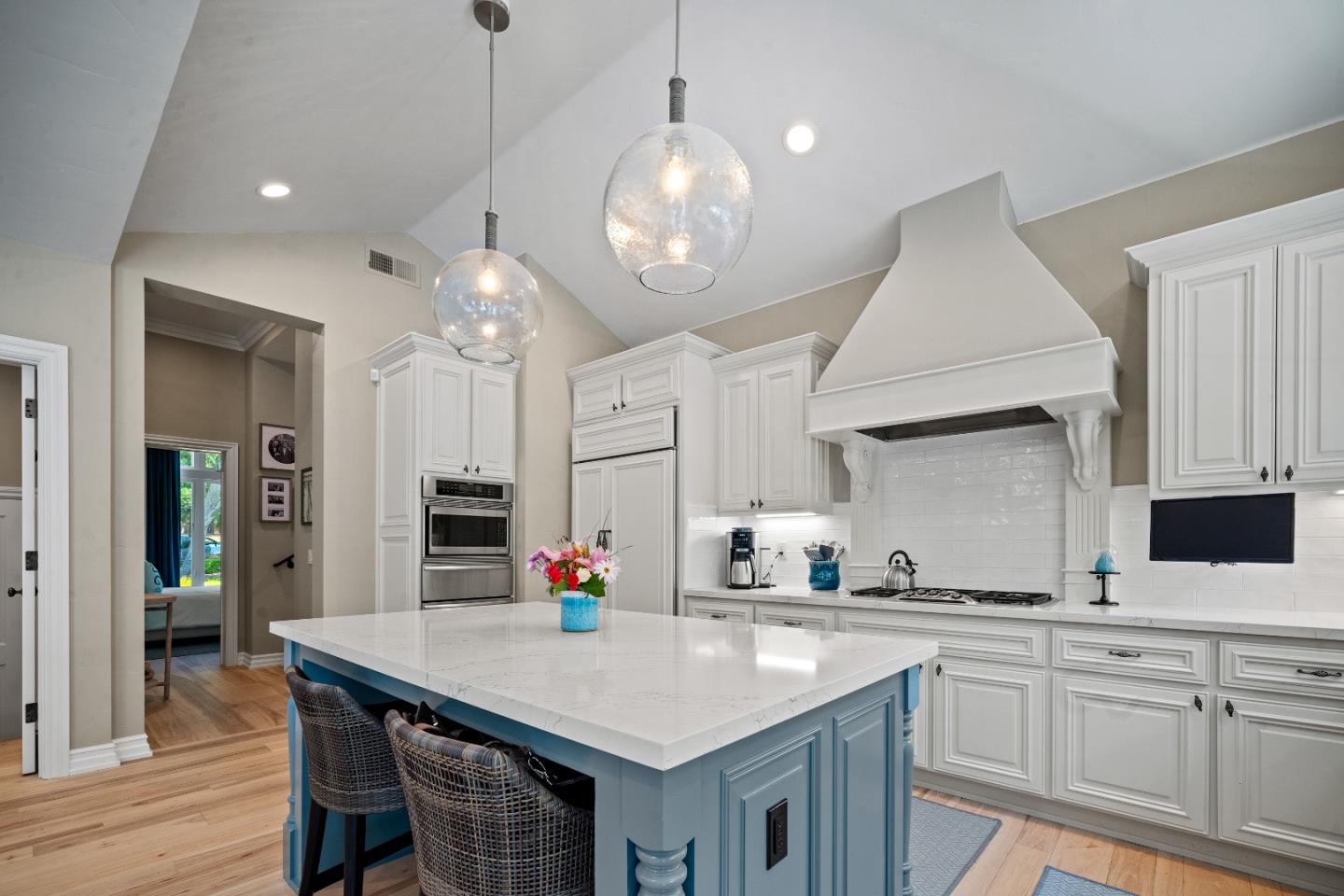 Detail Gallery Image 8 of 49 For 2823 Congress Rd, Pebble Beach,  CA 93953 - 4 Beds | 3/1 Baths