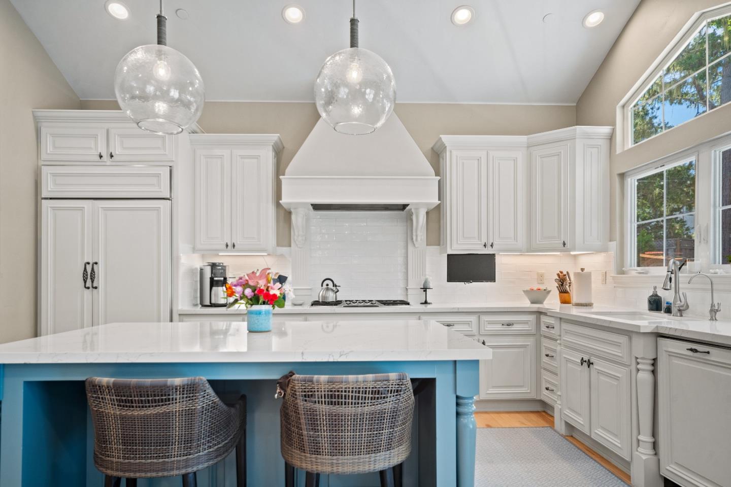 Detail Gallery Image 9 of 49 For 2823 Congress Rd, Pebble Beach,  CA 93953 - 4 Beds | 3/1 Baths