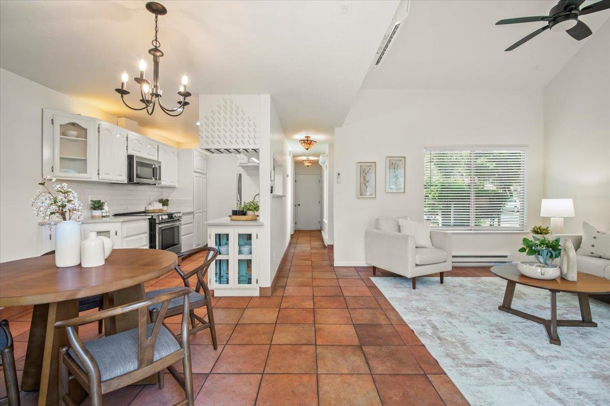Detail Gallery Image 5 of 23 For 2650 Kentworth Way, Santa Clara,  CA 95051 - 3 Beds | 2/1 Baths