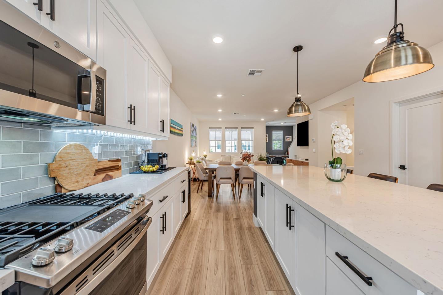 Detail Gallery Image 11 of 39 For 9355 Ocean Park Way, Newark,  CA 94560 - 4 Beds | 3/1 Baths