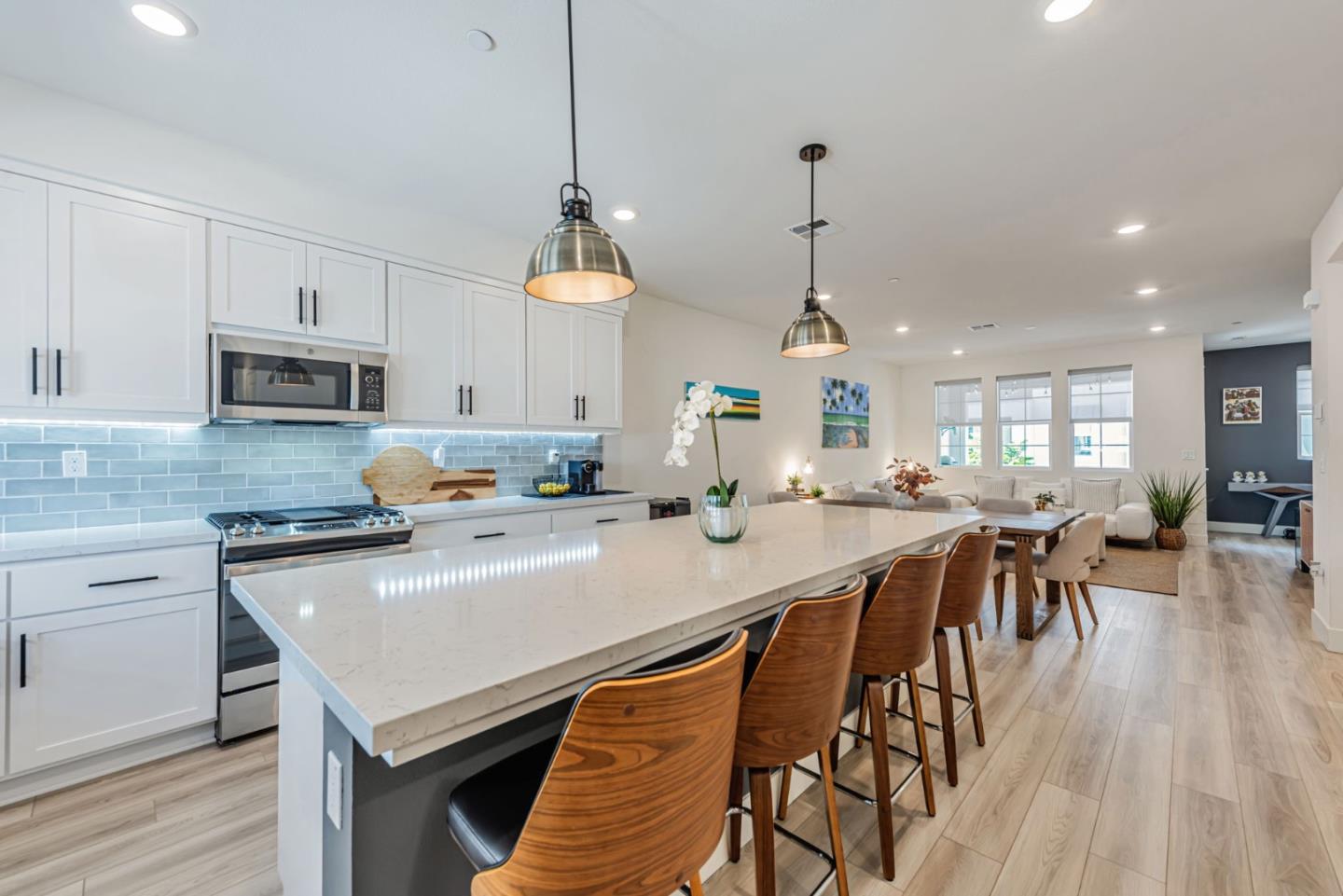 Detail Gallery Image 12 of 39 For 9355 Ocean Park Way, Newark,  CA 94560 - 4 Beds | 3/1 Baths