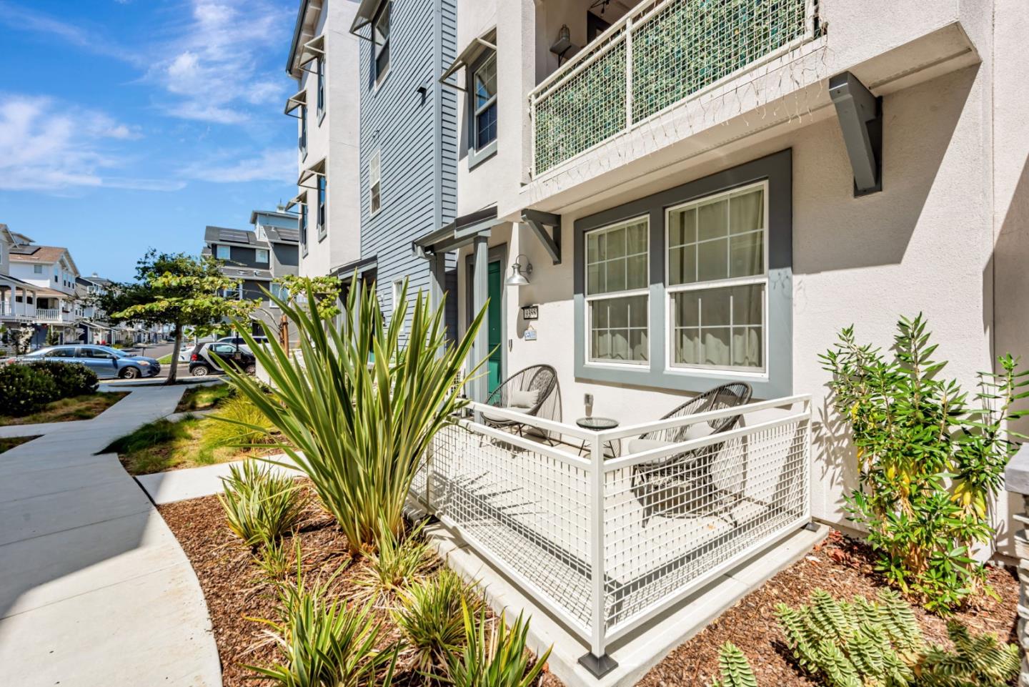 Detail Gallery Image 2 of 39 For 9355 Ocean Park Way, Newark,  CA 94560 - 4 Beds | 3/1 Baths