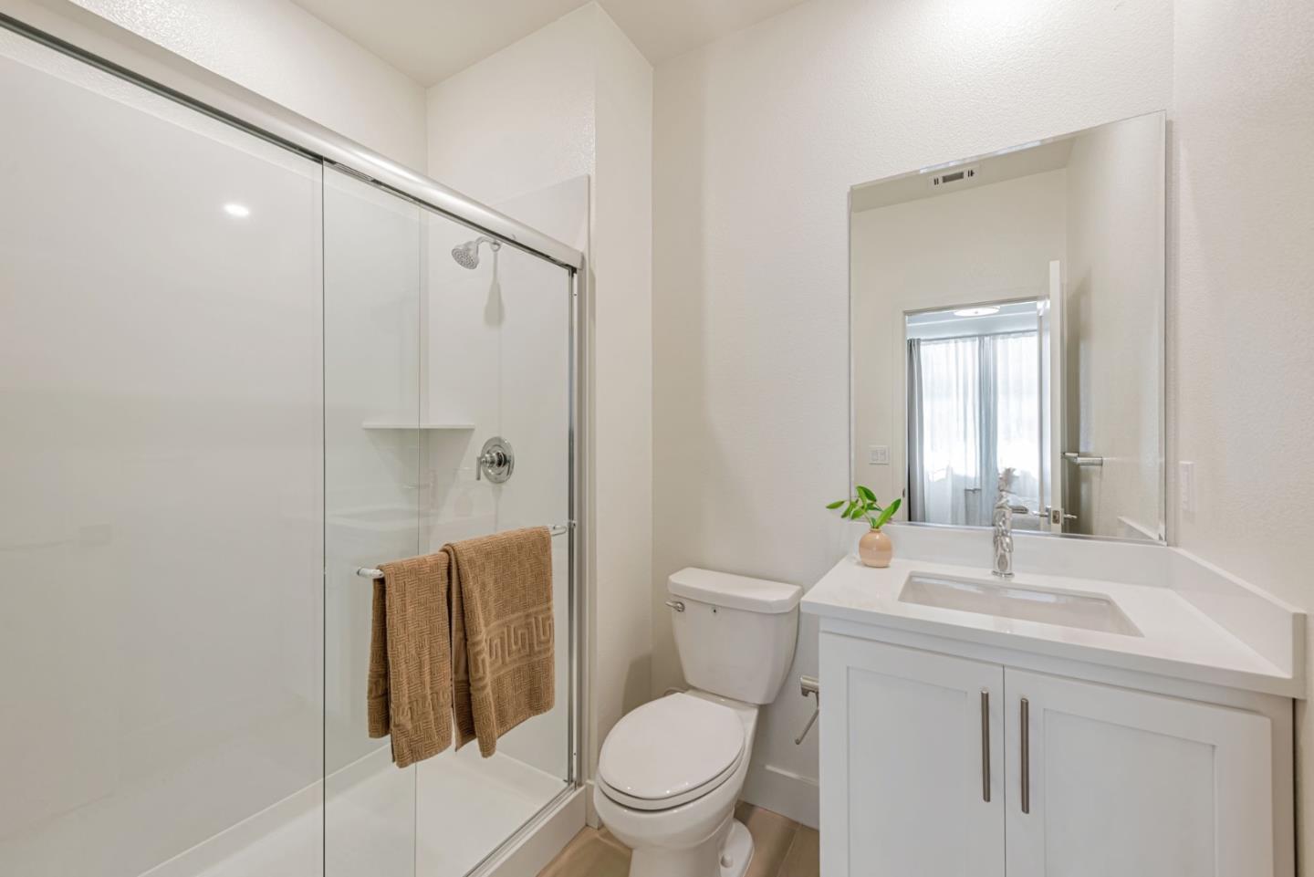 Detail Gallery Image 8 of 39 For 9355 Ocean Park Way, Newark,  CA 94560 - 4 Beds | 3/1 Baths