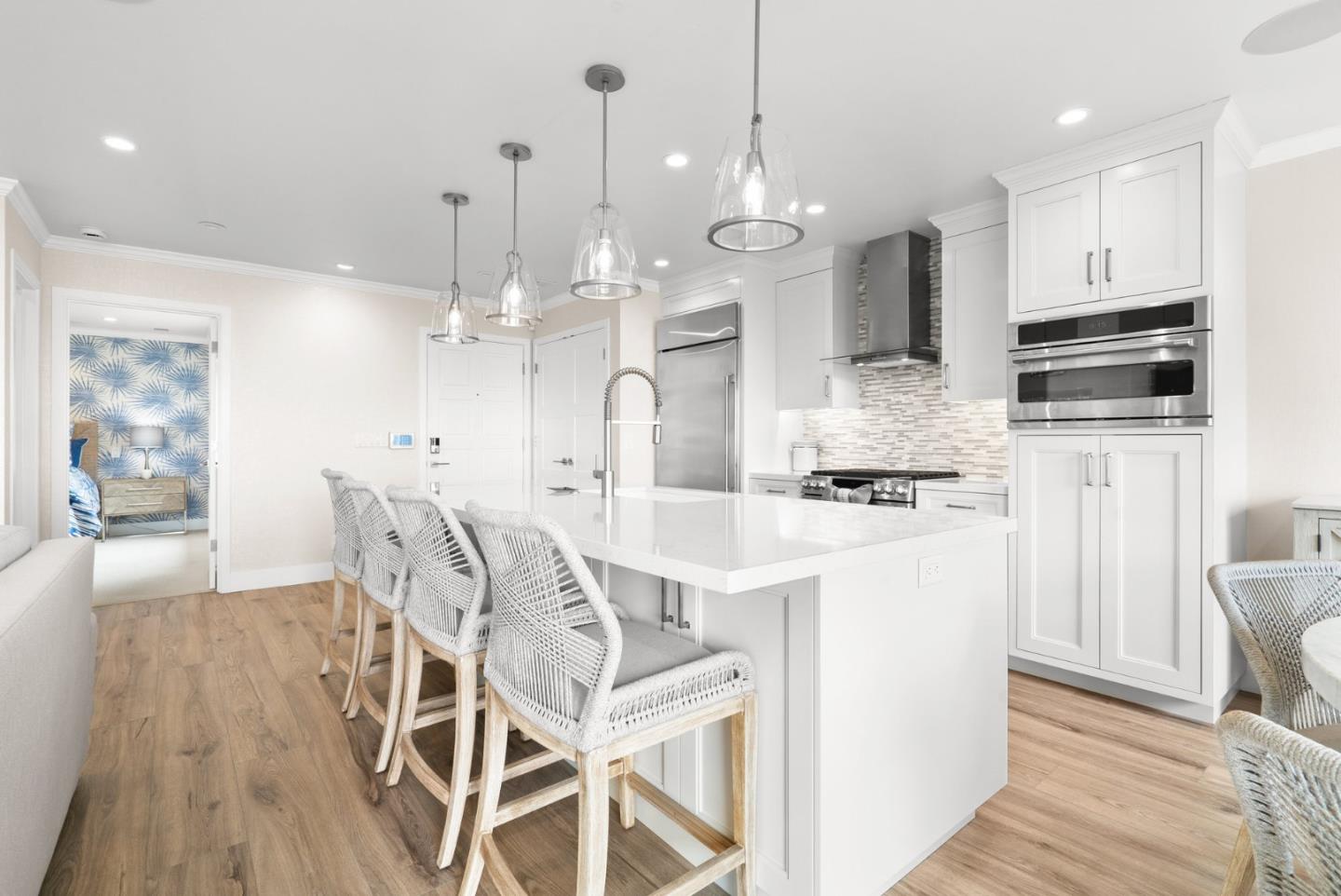 Detail Gallery Image 3 of 36 For 0 Sw Corner Mission & 3rd #B3,  Carmel,  CA 93921 - 1 Beds | 1/1 Baths