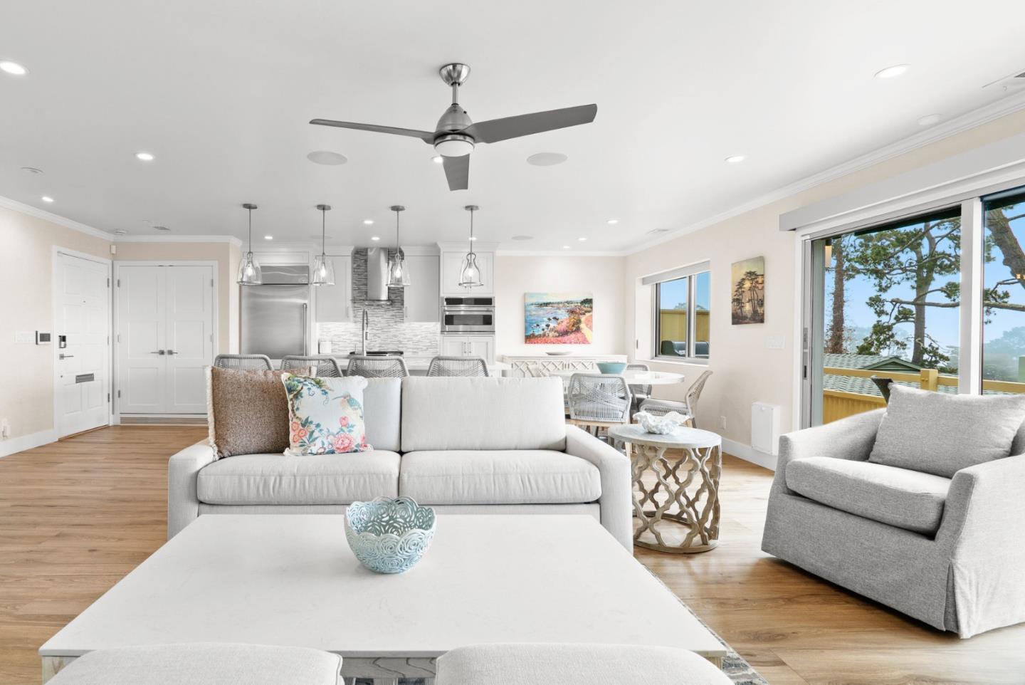 Detail Gallery Image 8 of 36 For 0 Sw Corner Mission & 3rd #B3,  Carmel,  CA 93921 - 1 Beds | 1/1 Baths