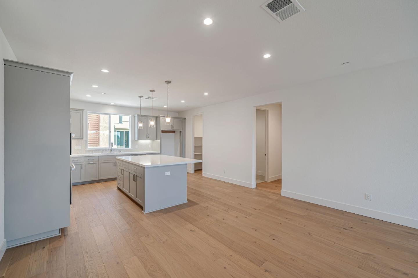 Detail Gallery Image 10 of 21 For 1017 Sinopia Ter, San Ramon,  CA 94583 - 4 Beds | 3/1 Baths