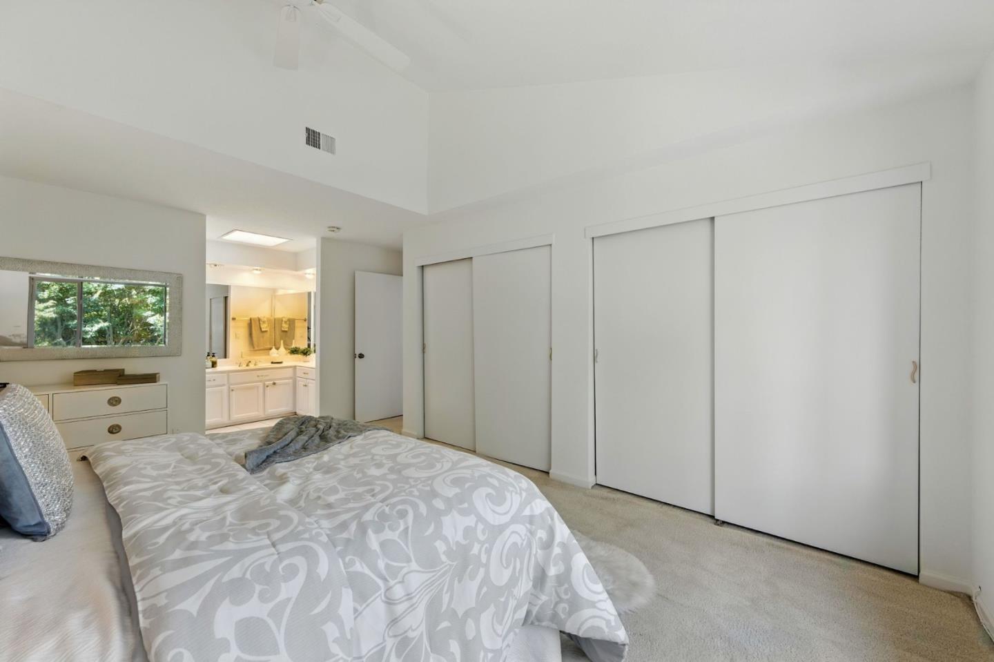 Detail Gallery Image 21 of 34 For 317 Northumberland Ave, Redwood City,  CA 94061 - 3 Beds | 2/1 Baths