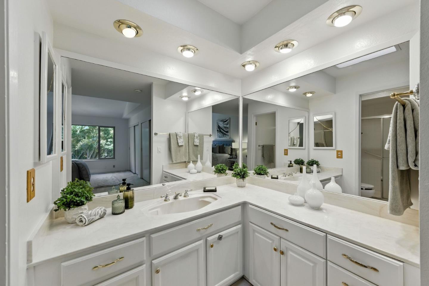 Detail Gallery Image 23 of 34 For 317 Northumberland Ave, Redwood City,  CA 94061 - 3 Beds | 2/1 Baths