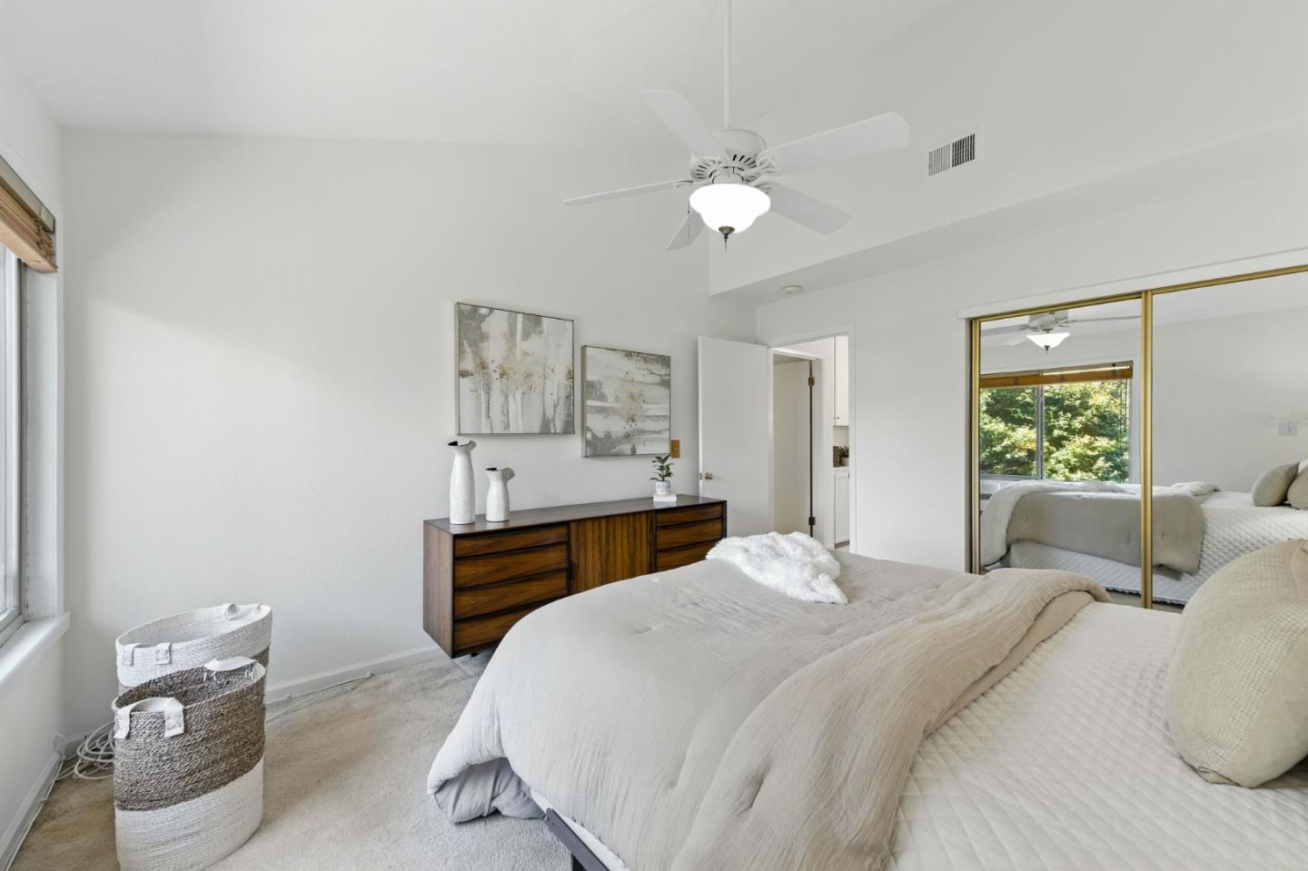 Detail Gallery Image 27 of 34 For 317 Northumberland Ave, Redwood City,  CA 94061 - 3 Beds | 2/1 Baths