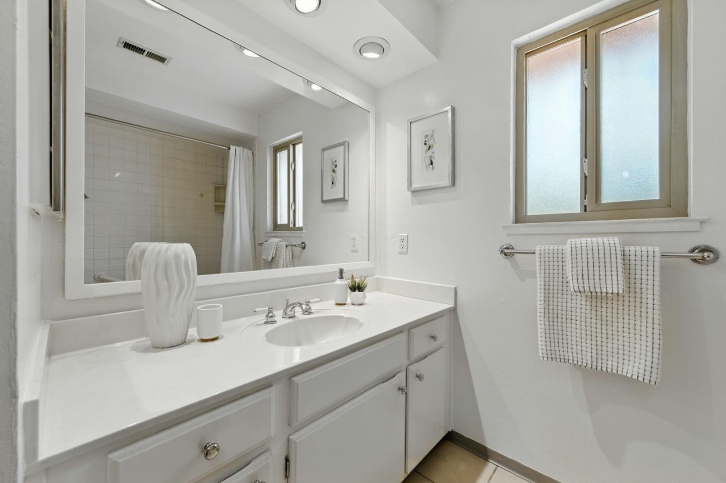 Detail Gallery Image 29 of 34 For 317 Northumberland Ave, Redwood City,  CA 94061 - 3 Beds | 2/1 Baths