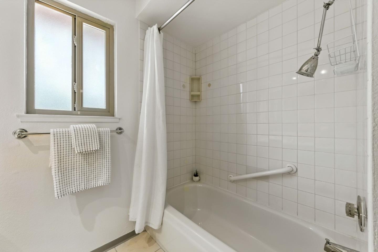 Detail Gallery Image 31 of 34 For 317 Northumberland Ave, Redwood City,  CA 94061 - 3 Beds | 2/1 Baths