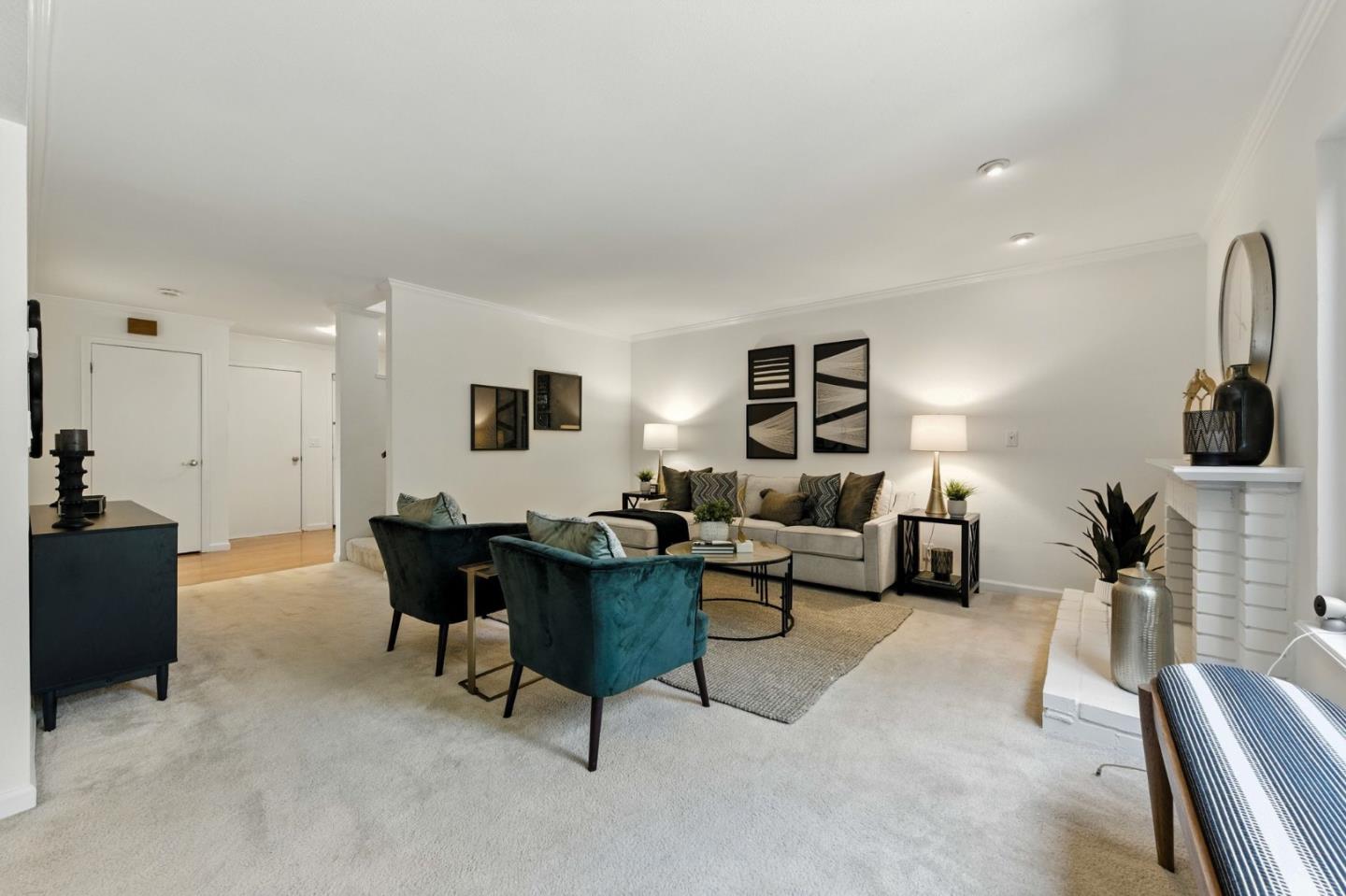 Detail Gallery Image 4 of 34 For 317 Northumberland Ave, Redwood City,  CA 94061 - 3 Beds | 2/1 Baths