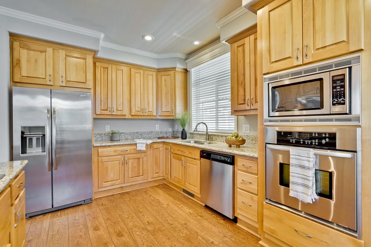 Detail Gallery Image 14 of 58 For 1225 Vienna Dr #243,  Sunnyvale,  CA 94089 - 3 Beds | 2 Baths