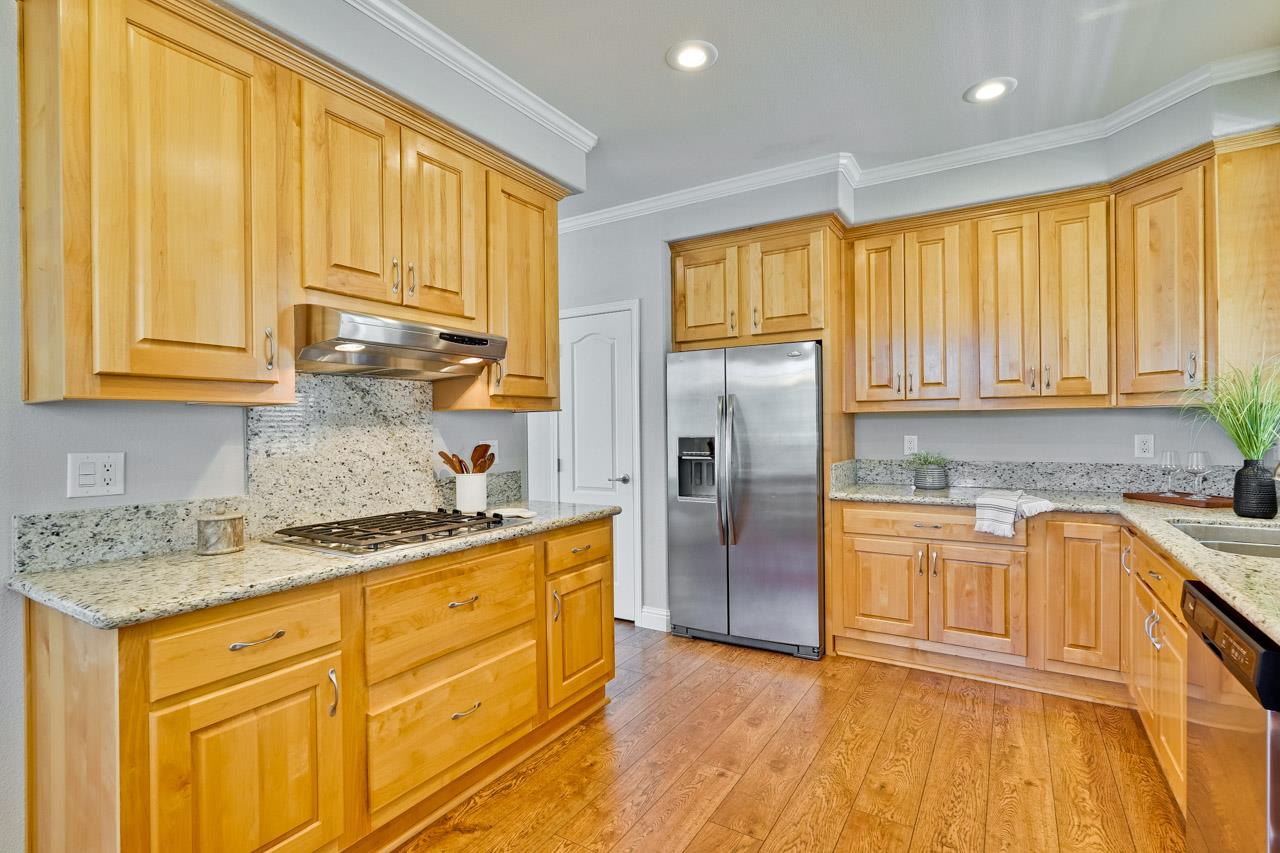 Detail Gallery Image 16 of 58 For 1225 Vienna Dr #243,  Sunnyvale,  CA 94089 - 3 Beds | 2 Baths