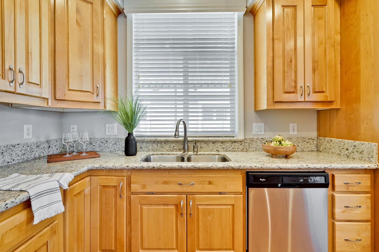 Detail Gallery Image 18 of 58 For 1225 Vienna Dr #243,  Sunnyvale,  CA 94089 - 3 Beds | 2 Baths