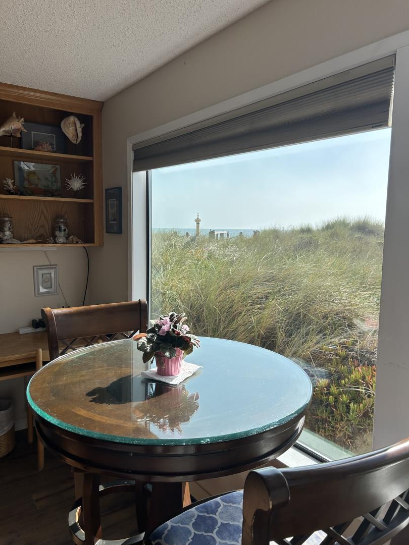 Detail Gallery Image 3 of 10 For 101 Shell Dr #42,  Watsonville,  CA 95076 - 2 Beds | 2 Baths