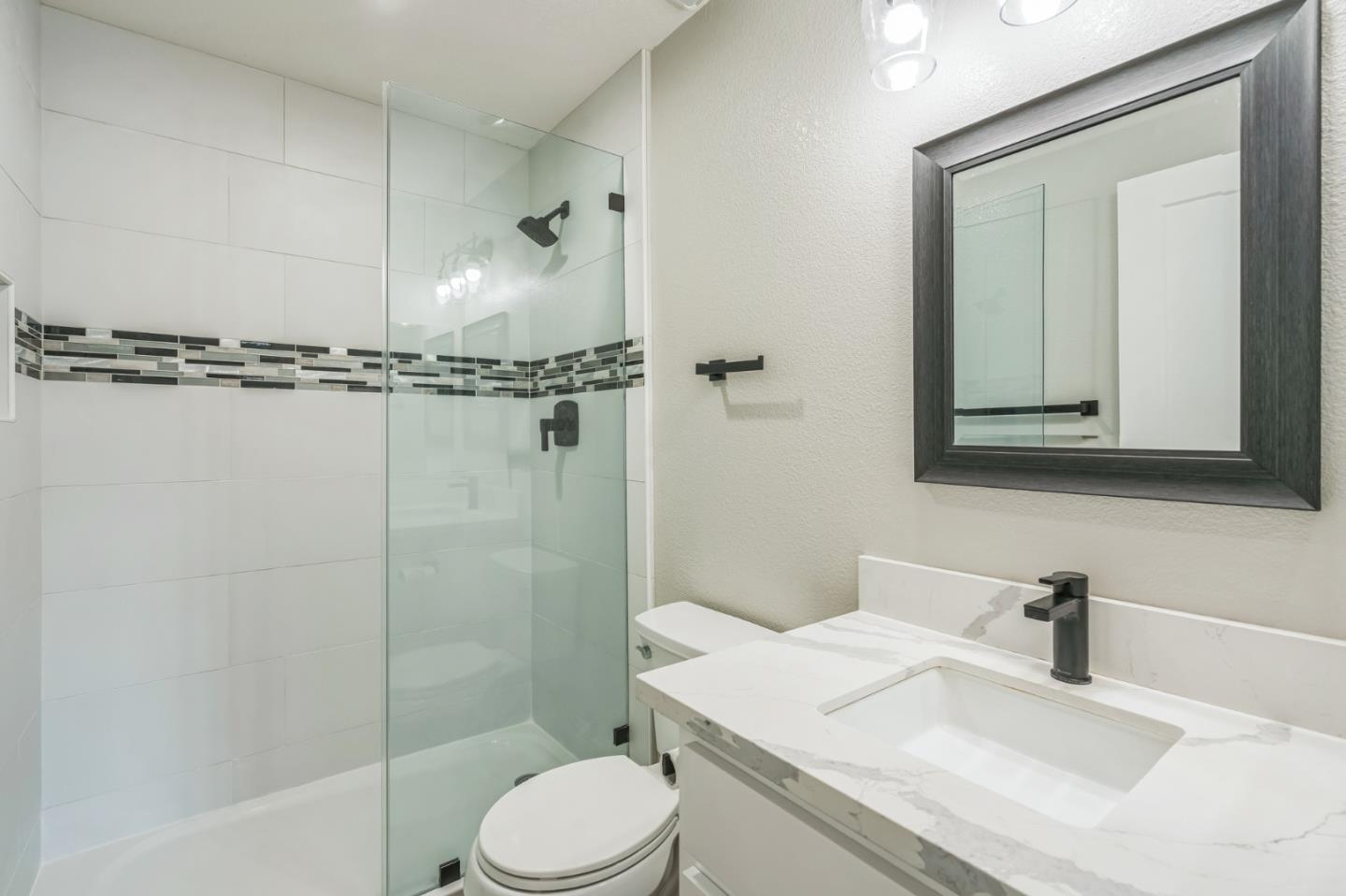 Detail Gallery Image 19 of 36 For 61 Galleon Way, Pittsburg,  CA 94565 - 3 Beds | 2 Baths
