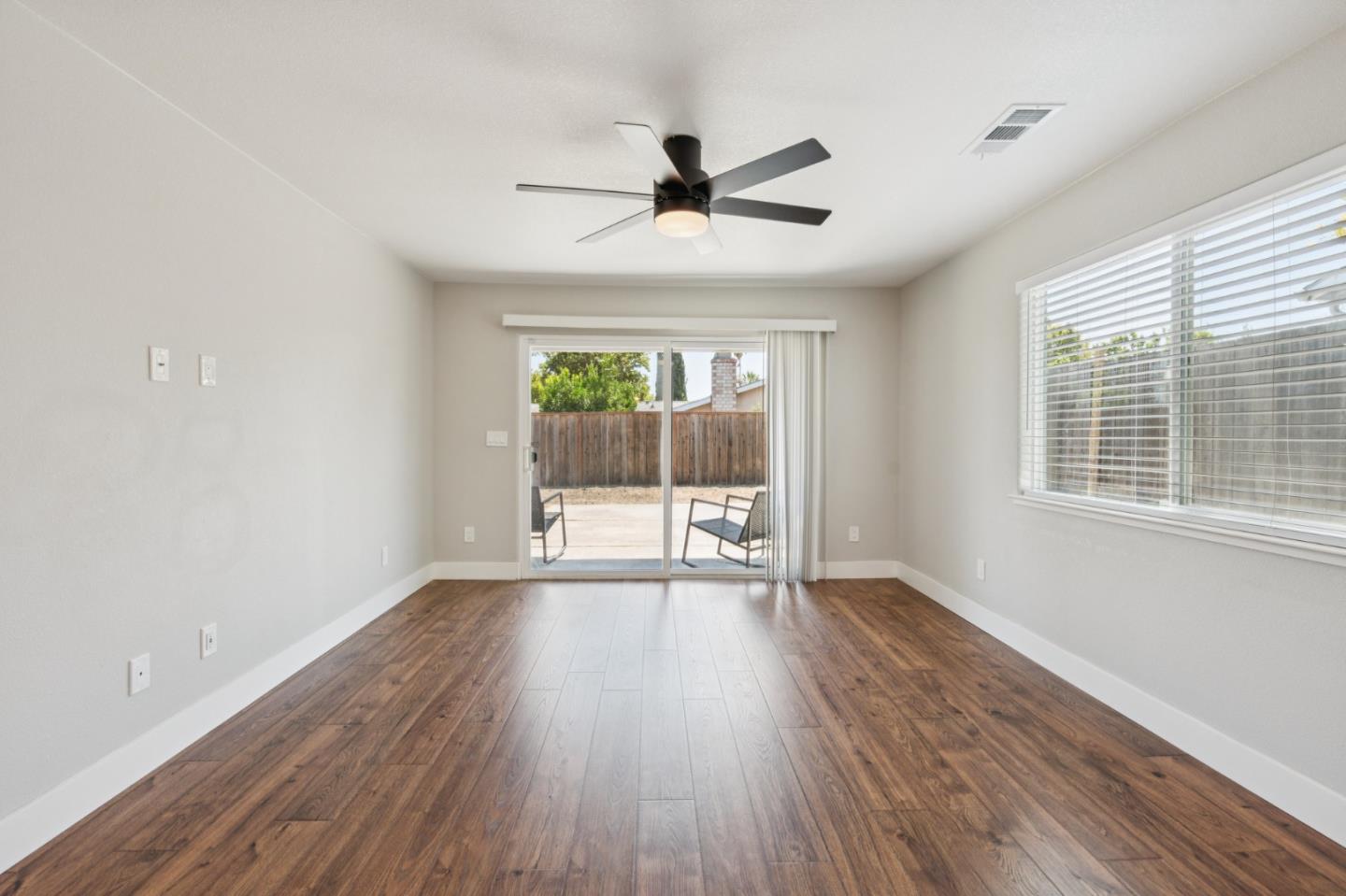 Detail Gallery Image 25 of 36 For 61 Galleon Way, Pittsburg,  CA 94565 - 3 Beds | 2 Baths