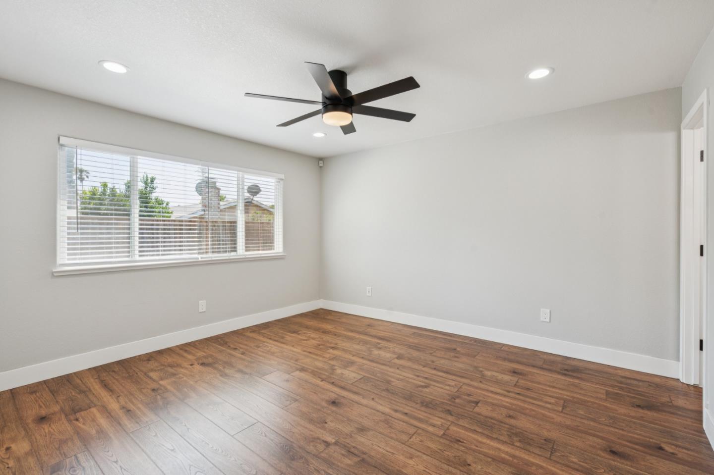 Detail Gallery Image 26 of 36 For 61 Galleon Way, Pittsburg,  CA 94565 - 3 Beds | 2 Baths