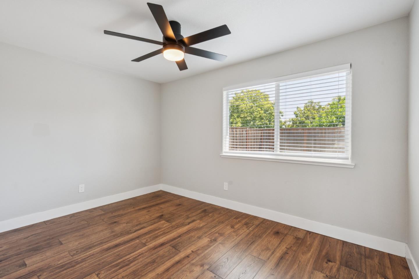 Detail Gallery Image 31 of 36 For 61 Galleon Way, Pittsburg,  CA 94565 - 3 Beds | 2 Baths