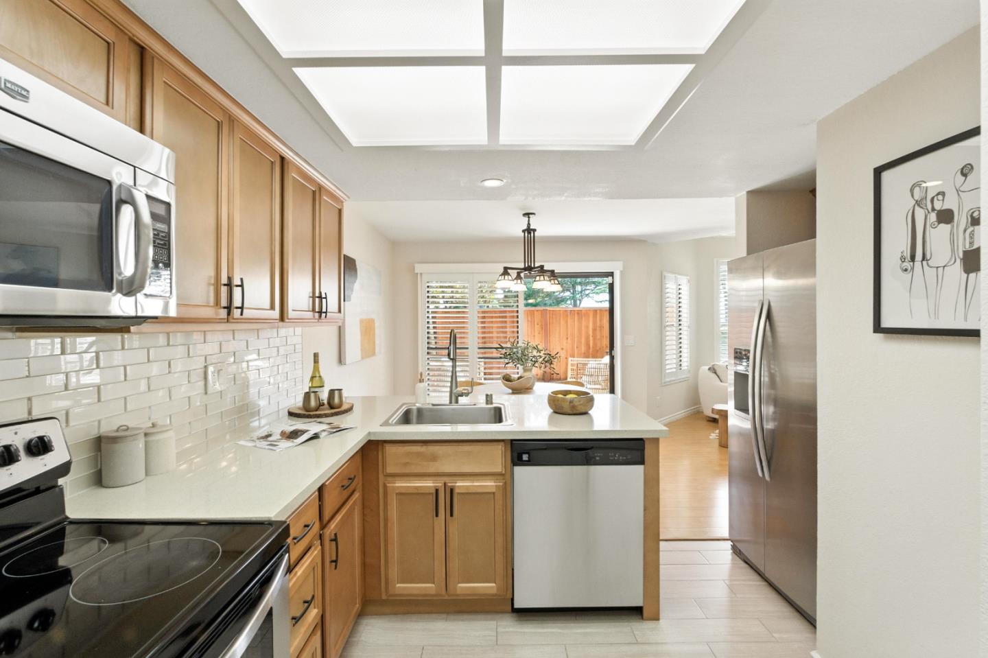 Detail Gallery Image 11 of 37 For 5365 Port Sailwood Dr, Newark,  CA 94560 - 3 Beds | 2/1 Baths