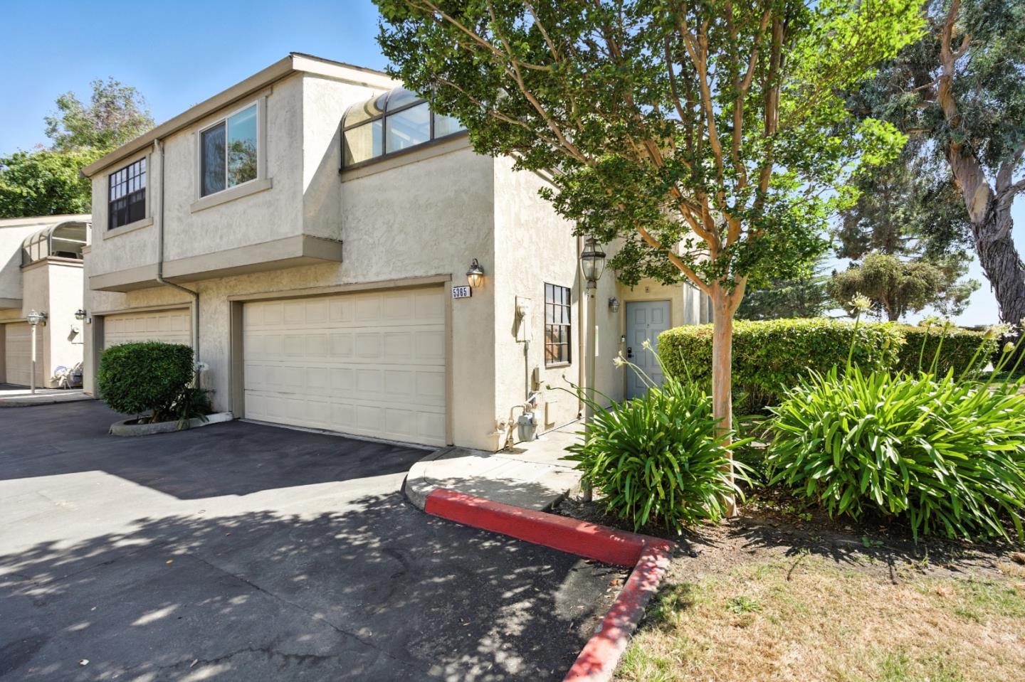 Detail Gallery Image 3 of 37 For 5365 Port Sailwood Dr, Newark,  CA 94560 - 3 Beds | 2/1 Baths