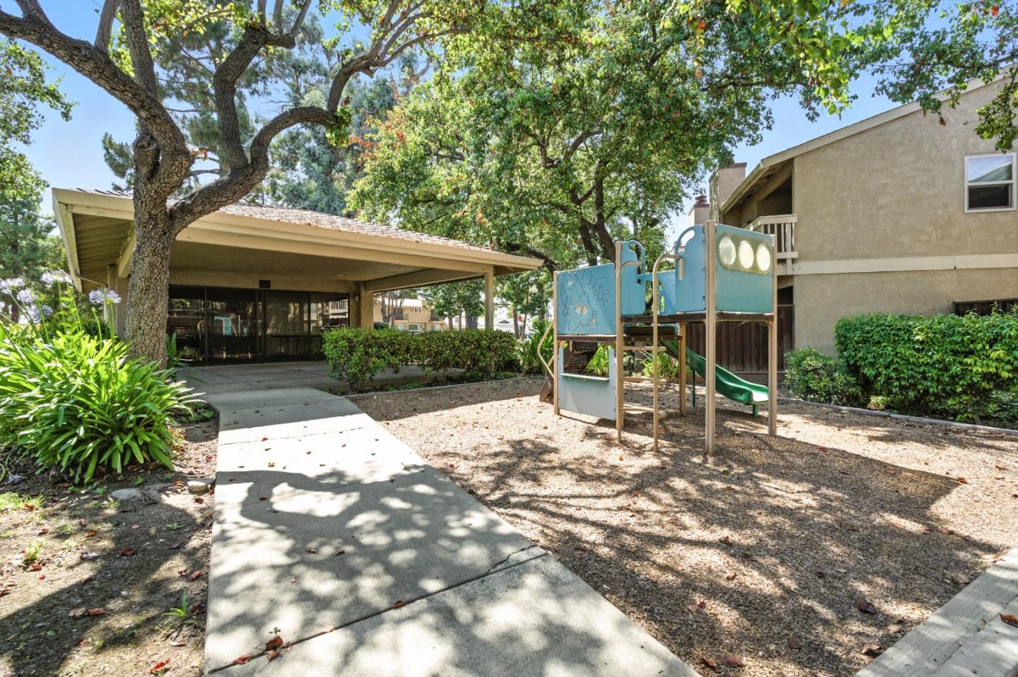 Detail Gallery Image 31 of 37 For 5365 Port Sailwood Dr, Newark,  CA 94560 - 3 Beds | 2/1 Baths
