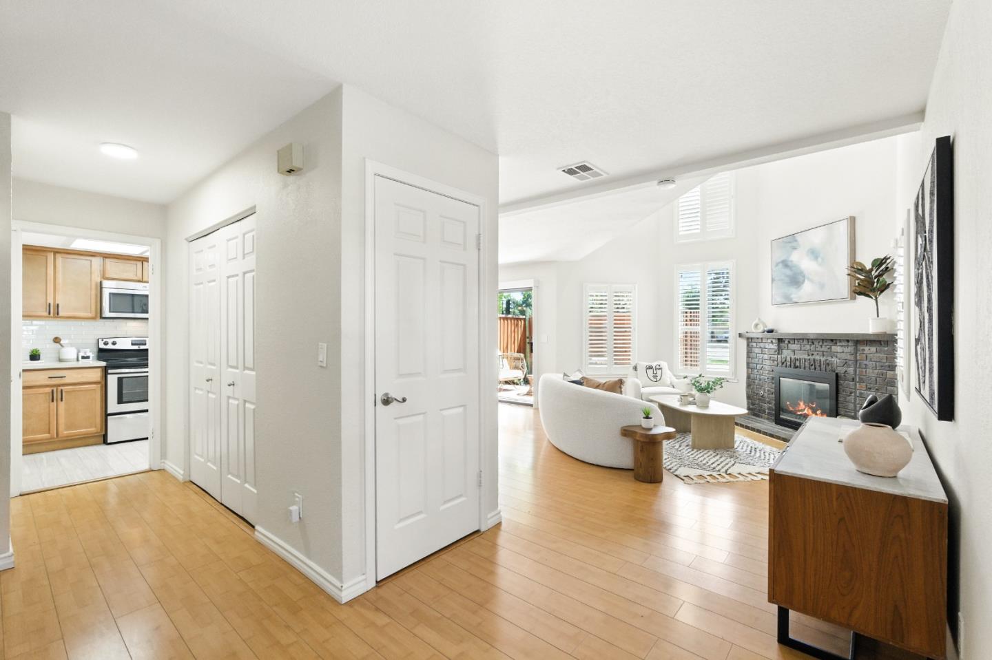 Detail Gallery Image 6 of 37 For 5365 Port Sailwood Dr, Newark,  CA 94560 - 3 Beds | 2/1 Baths