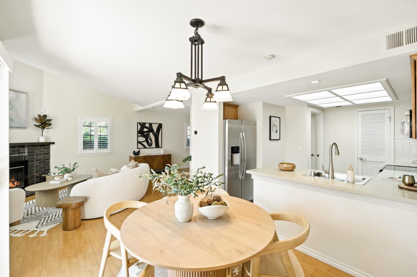 Detail Gallery Image 7 of 37 For 5365 Port Sailwood Dr, Newark,  CA 94560 - 3 Beds | 2/1 Baths