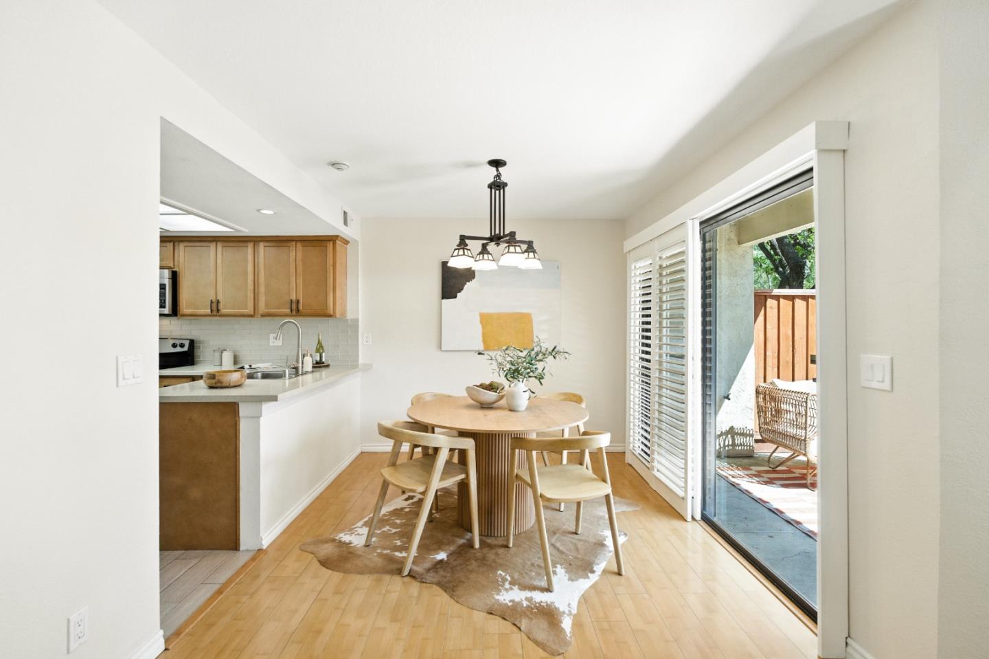 Detail Gallery Image 8 of 37 For 5365 Port Sailwood Dr, Newark,  CA 94560 - 3 Beds | 2/1 Baths