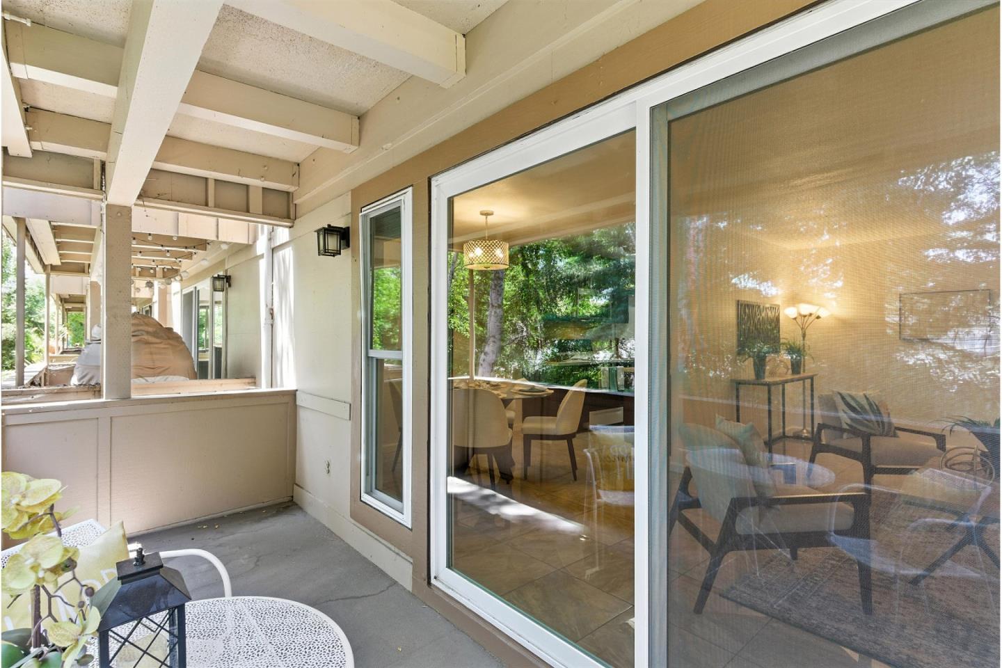 Detail Gallery Image 10 of 38 For 2454 W Bayshore Rd #7,  Palo Alto,  CA 94303 - 2 Beds | 1 Baths