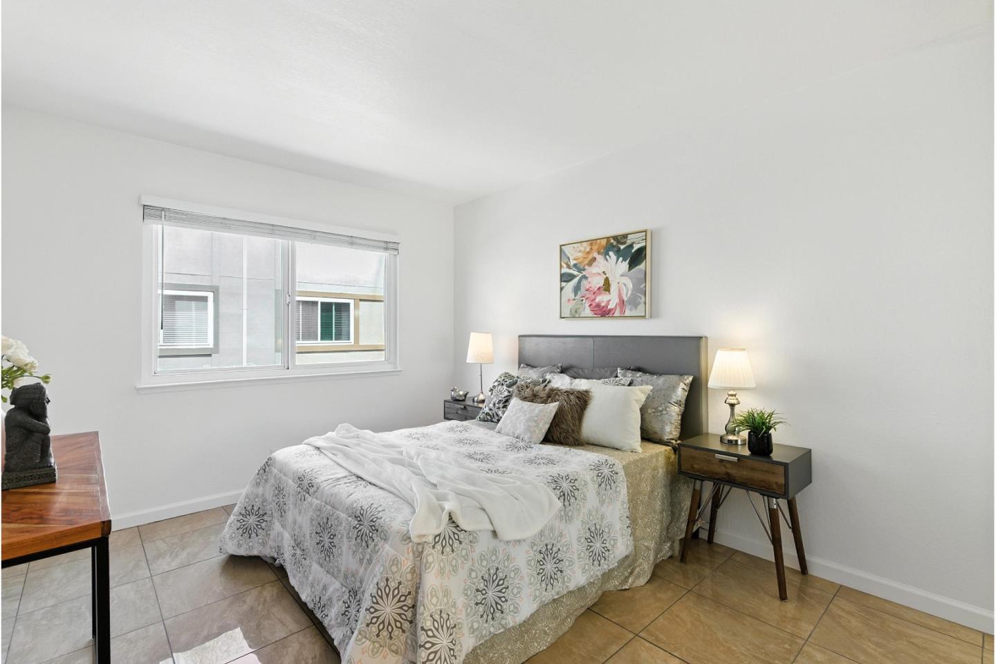 Detail Gallery Image 23 of 38 For 2454 W Bayshore Rd #7,  Palo Alto,  CA 94303 - 2 Beds | 1 Baths