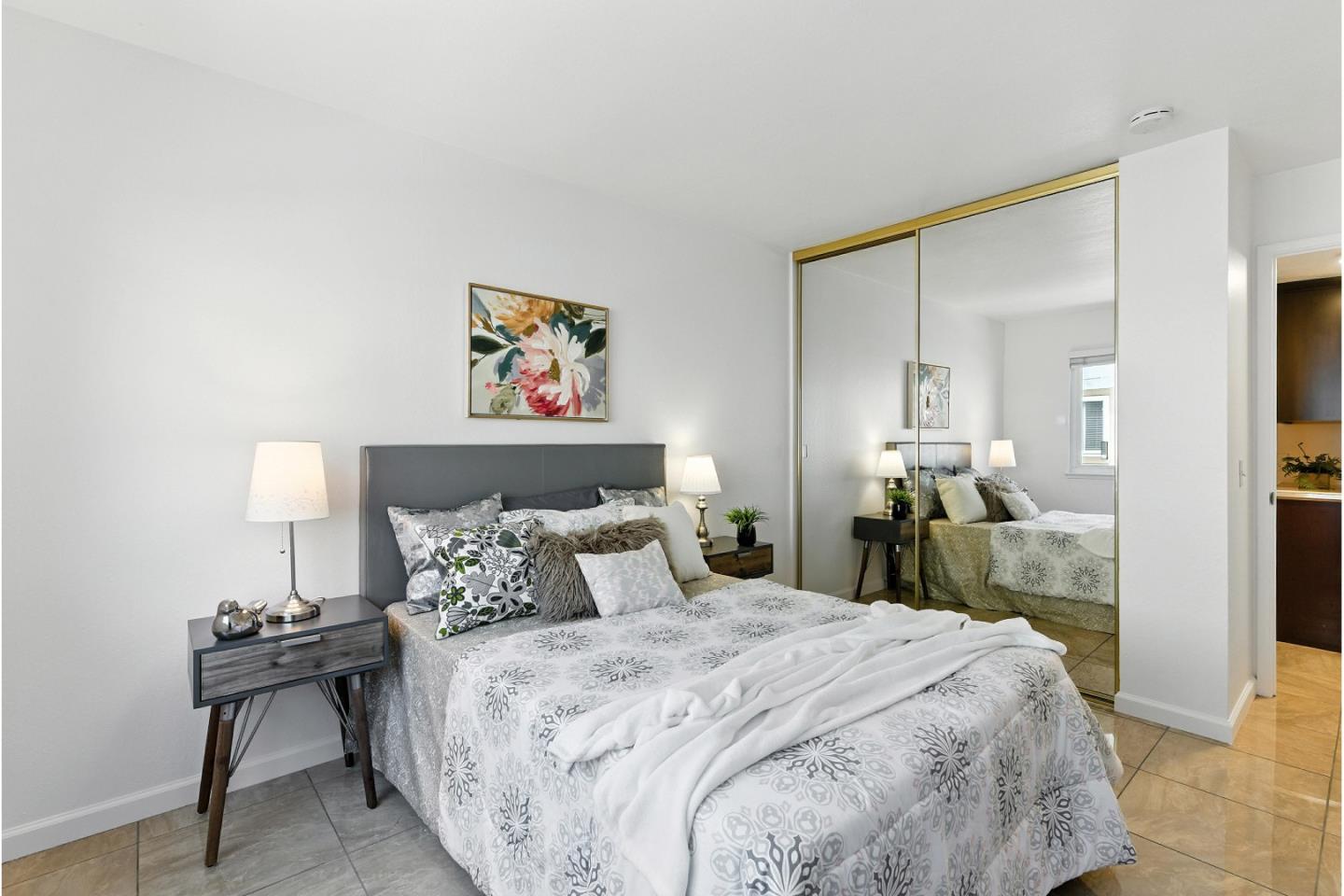 Detail Gallery Image 26 of 38 For 2454 W Bayshore Rd #7,  Palo Alto,  CA 94303 - 2 Beds | 1 Baths