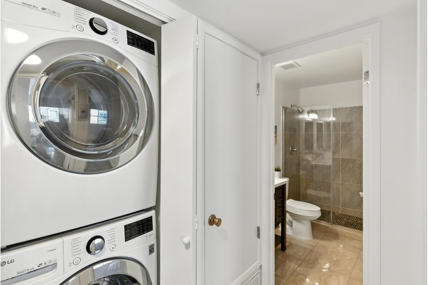 Detail Gallery Image 34 of 38 For 2454 W Bayshore Rd #7,  Palo Alto,  CA 94303 - 2 Beds | 1 Baths