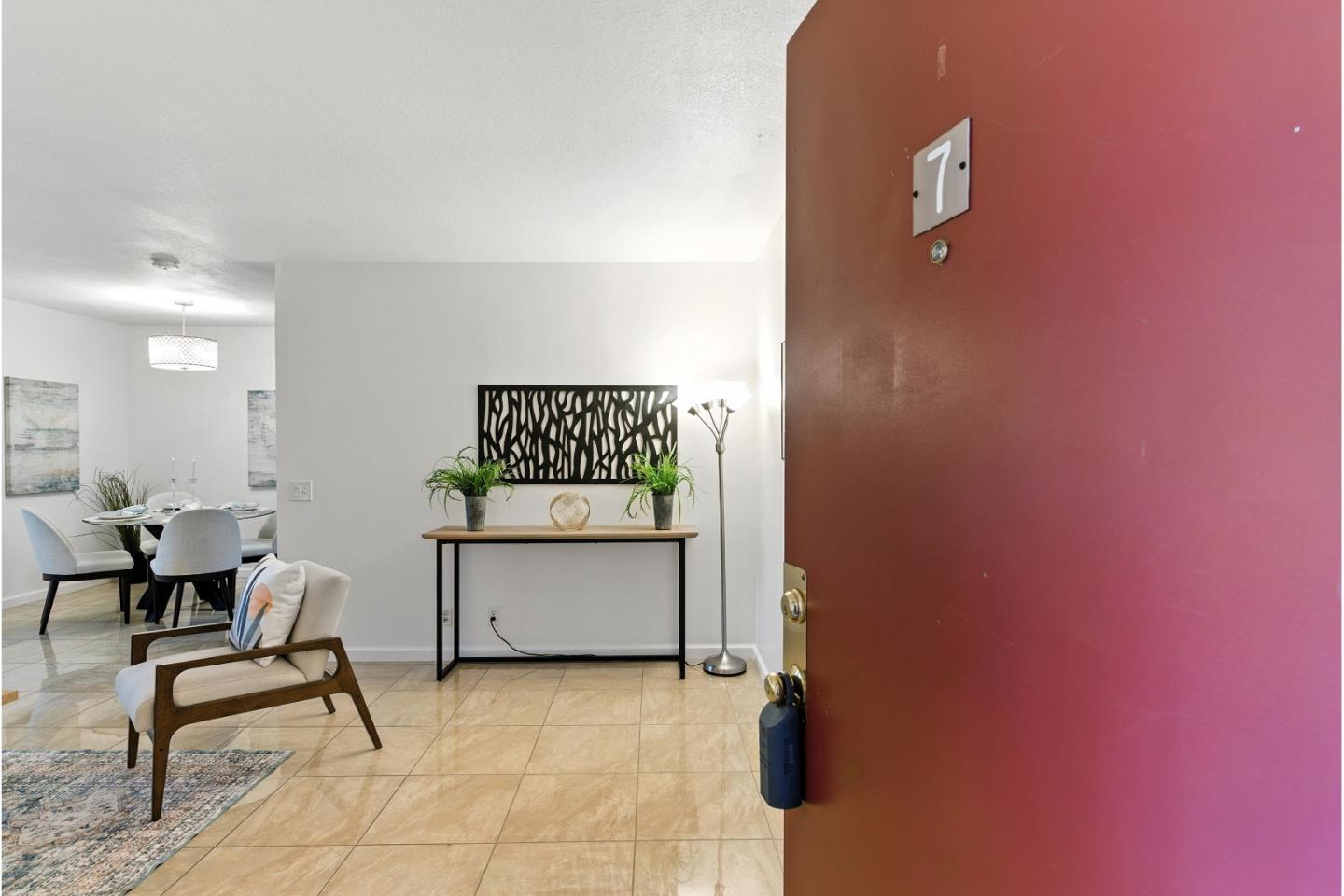 Detail Gallery Image 5 of 38 For 2454 W Bayshore Rd #7,  Palo Alto,  CA 94303 - 2 Beds | 1 Baths