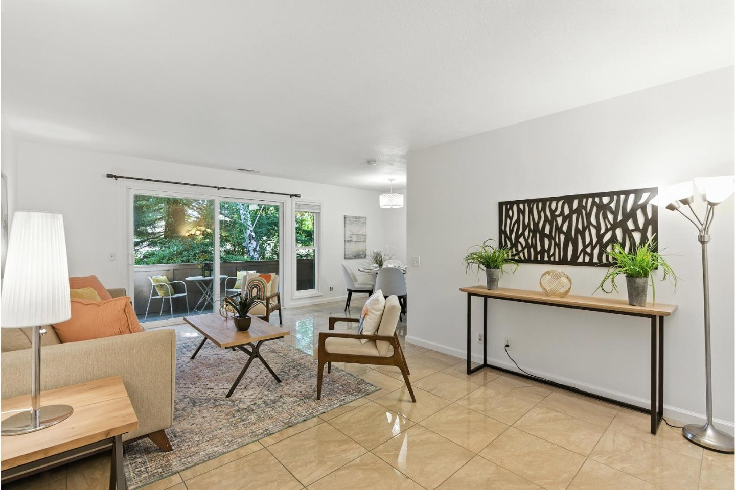 Detail Gallery Image 6 of 38 For 2454 W Bayshore Rd #7,  Palo Alto,  CA 94303 - 2 Beds | 1 Baths