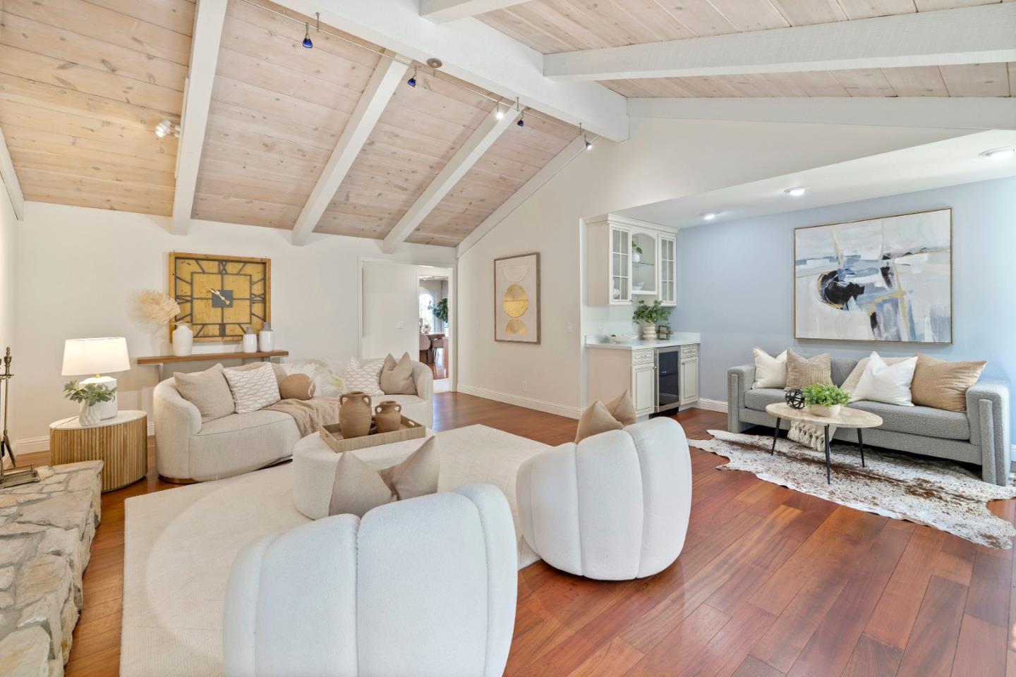 Detail Gallery Image 15 of 39 For 11650 Dawson Dr, Los Altos Hills,  CA 94024 - 5 Beds | 3/1 Baths