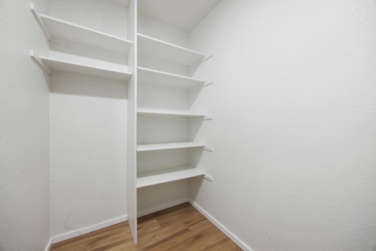 Detail Gallery Image 13 of 20 For 1309 La Terrace Cir, San Jose,  CA 95123 - 1 Beds | 1 Baths