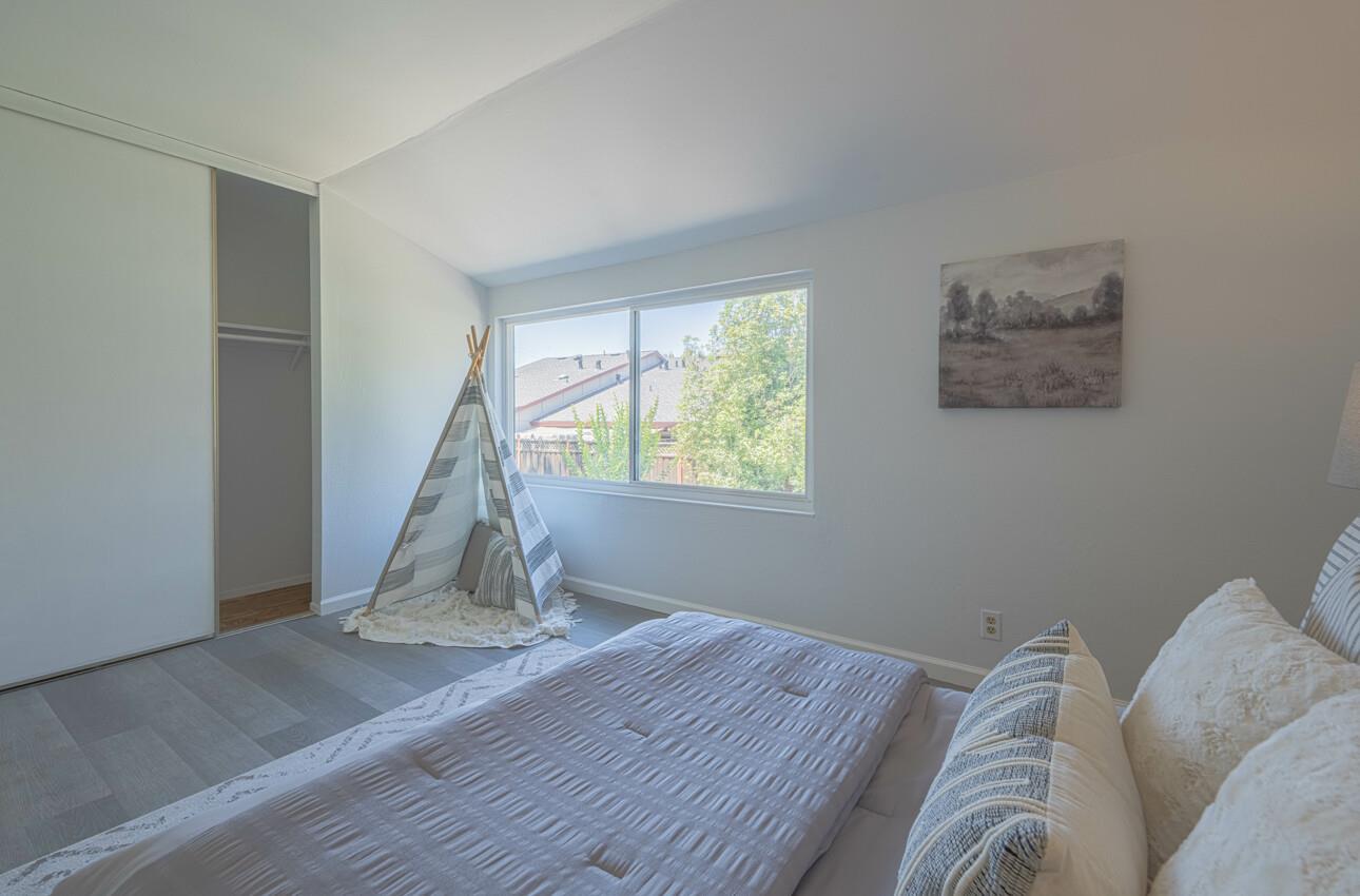 Detail Gallery Image 22 of 37 For 1459 Woodgrove Sq, San Jose,  CA 95117 - 2 Beds | 2/1 Baths