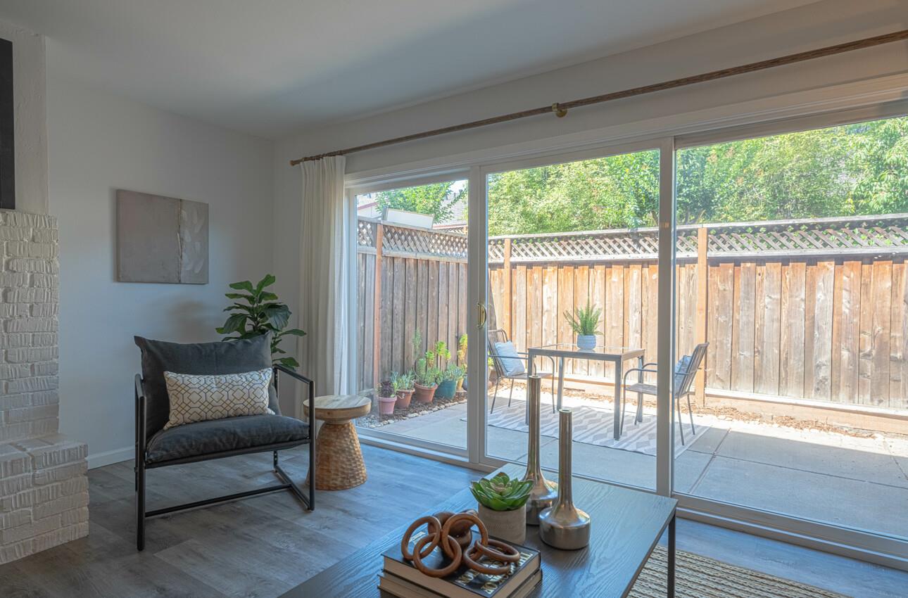 Detail Gallery Image 27 of 37 For 1459 Woodgrove Sq, San Jose,  CA 95117 - 2 Beds | 2/1 Baths