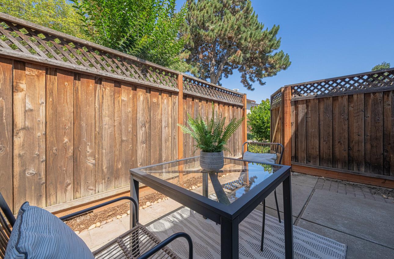 Detail Gallery Image 31 of 37 For 1459 Woodgrove Sq, San Jose,  CA 95117 - 2 Beds | 2/1 Baths