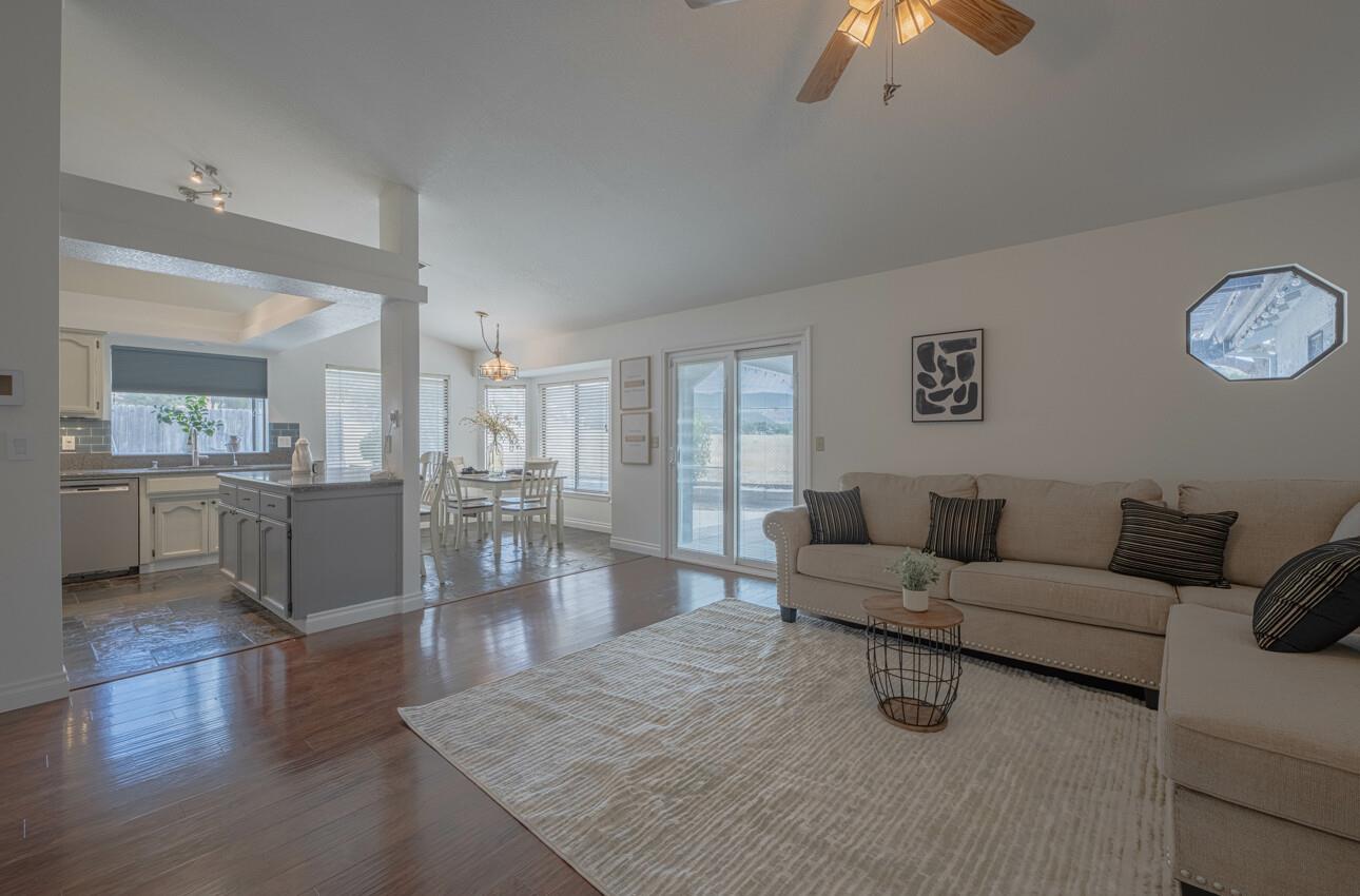 Detail Gallery Image 10 of 41 For 46480 Pine Meadow Pl, King City,  CA 93930 - 4 Beds | 2 Baths