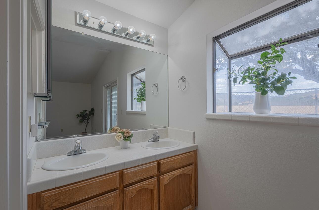 Detail Gallery Image 21 of 41 For 46480 Pine Meadow Pl, King City,  CA 93930 - 4 Beds | 2 Baths
