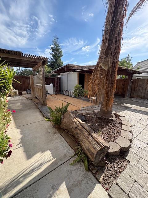 Detail Gallery Image 9 of 12 For 930 Bonnie View Dr, Hollister,  CA 95023 - 5 Beds | 2 Baths