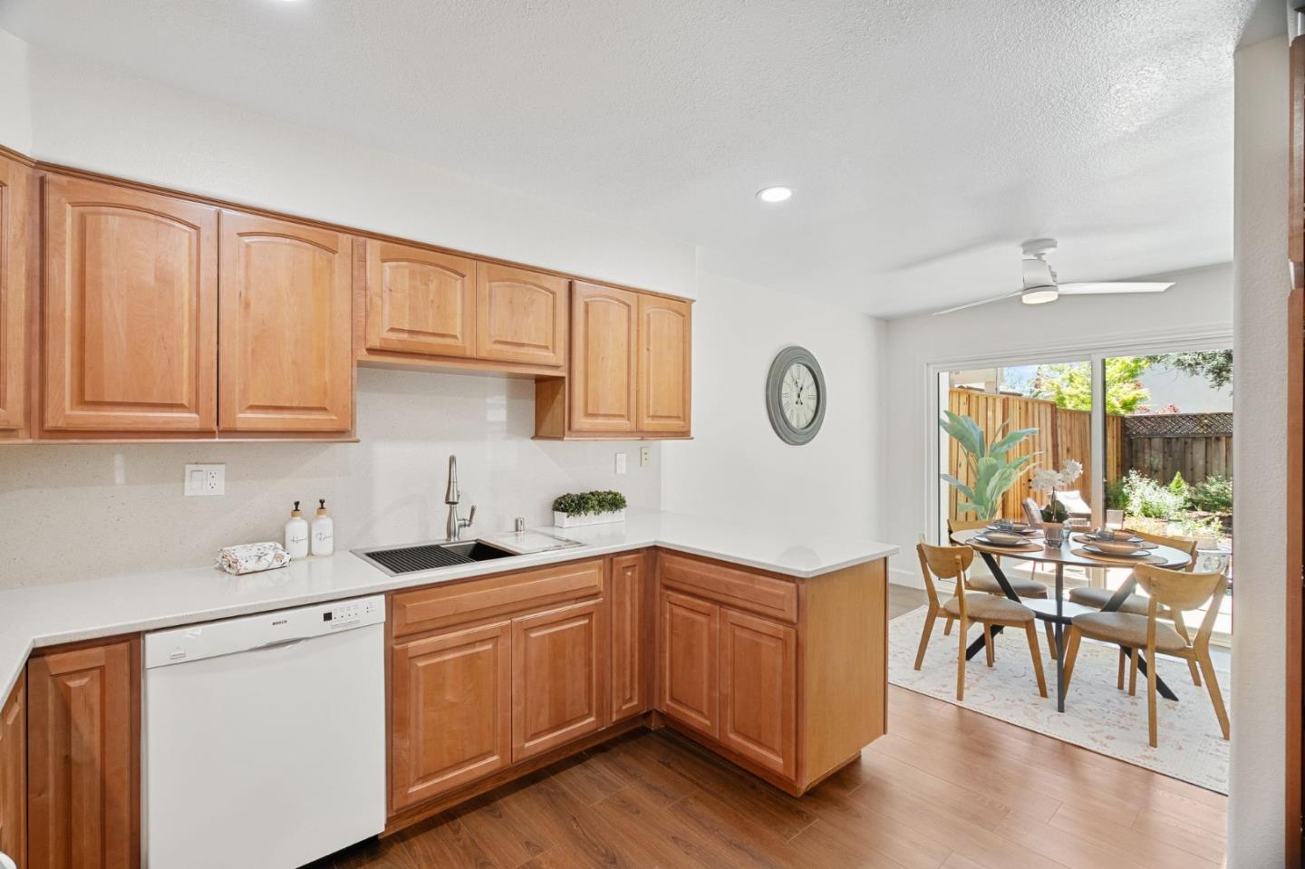 Detail Gallery Image 11 of 29 For 17535 Serene Dr, Morgan Hill,  CA 95037 - 3 Beds | 3 Baths