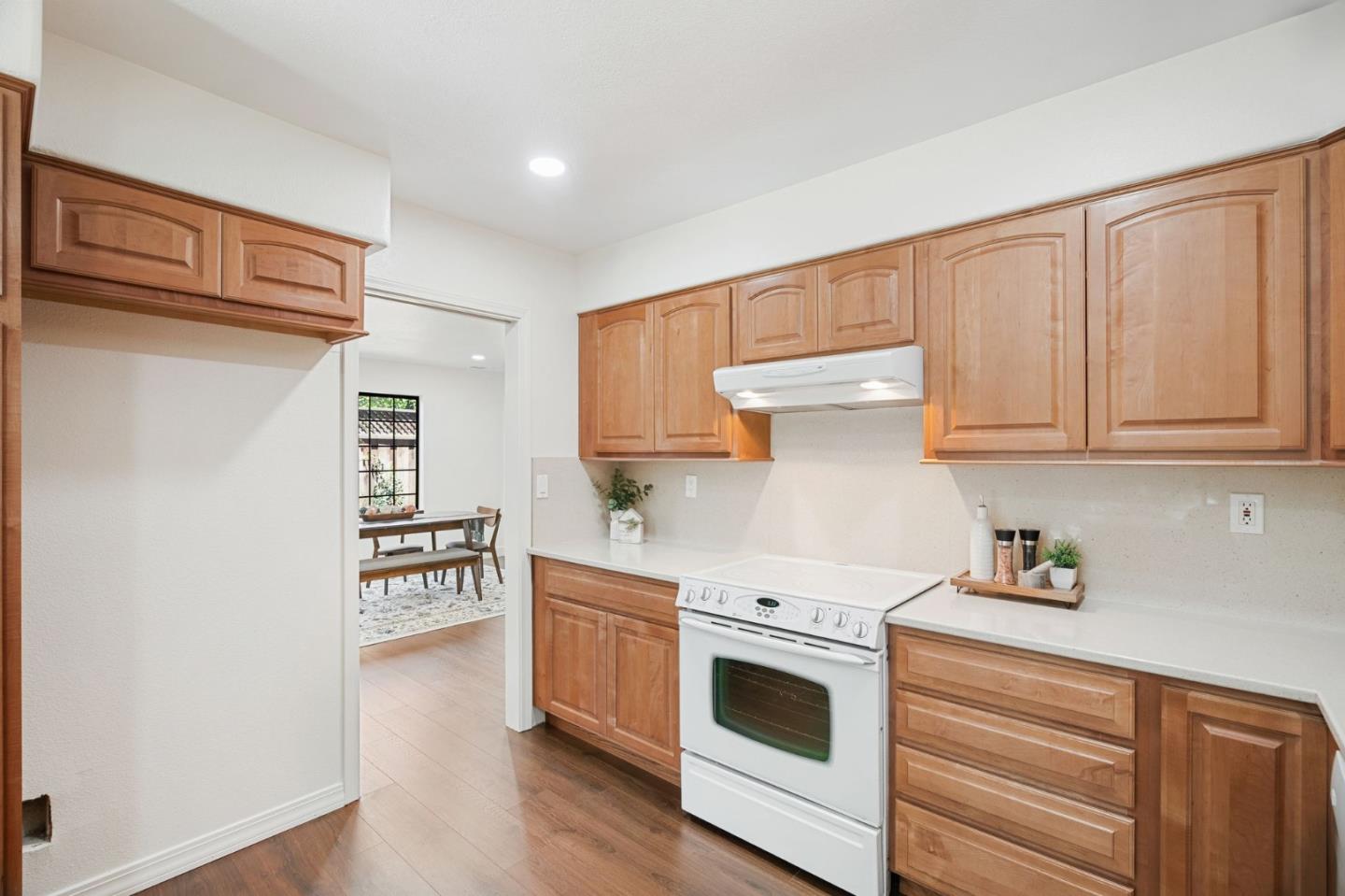 Detail Gallery Image 12 of 29 For 17535 Serene Dr, Morgan Hill,  CA 95037 - 3 Beds | 3 Baths